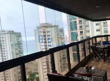 Apartamento · 158m² · 3 Quartos · 2 Vagas · Amplo Apartamento com Vista Mar e Sol da Manhã!