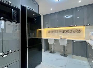 Apartamento de 3 quartos, Florianópolis · Vende-se apartamento reformado 3 dormitórios- Centro