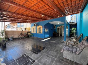 Casa · 184m² · 6 Quartos · "Viva com Conforto e Estilo em Núcleo Bandeirante"
