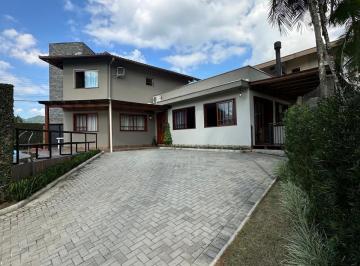 Casa · 216m² · 3 Quartos · Casa à venda - no Centro