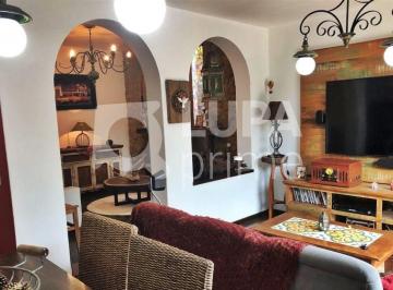 Casa · 199m² · 5 Quartos · 3 Vagas · CASA COM 5 QUARTOS E 3 VAGAS DE GARAGEM Á VENDA NO CARRÃO