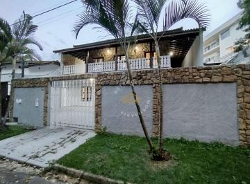 9bab27bd3c1657c79ad8a121868ff269a50d1701 · LINDA CASA À VENDA NO CENTRO DE VINHEDO/SP.