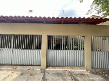 e596d361-1d48-47ea-a77f-276648a8b40b · Casa Setor Central 402m²