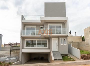 Casa · 337m² · 4 Quartos · 4 Vagas · Refúgio em meio à cidade: a sua casa dos sonhos!