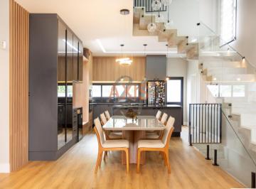 Casa · 226m² · 3 Quartos · 3 Vagas · Casa de 3 Quartos no Condomínio Gardens Cabral