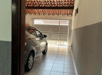 202504301934575293.jpg · Sobrado para Venda em Mogi das Cruzes, Vila Cintra, 3 dormitórios, 1 suíte, 2 banheiros, 2 vagas