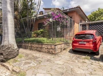Casa · 250m² · 4 Quartos · 4 Vagas · Casa à venda em Porto Alegre, Três Figueiras, com 4 quartos, 250m²