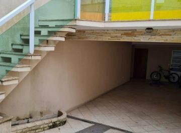 Casa · 220m² · 3 Quartos · 3 Vagas · Sobrado á venda com 3 pavimentos, 3 quartos com 3 suítes, 6 banheiros, 3 vagas, Área Gourmet com lav