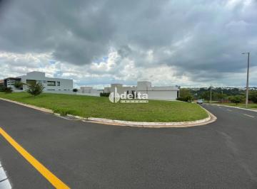 Terreno · 689m² · Terreno no condomínio Jardins Gênova disponível para venda em Uberlândia-MG