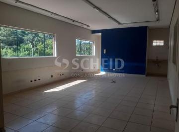Comercial · 200m² · 5 Vagas · Ponto comercial para venda no Panamby com 5 vagas de garagem.