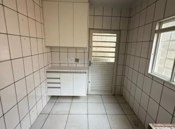 Casa · 370m² · 3 Quartos · 1 Vaga · Casa de 03 dormitórios e 01 vaga de garagem no bairro Cidade Nova