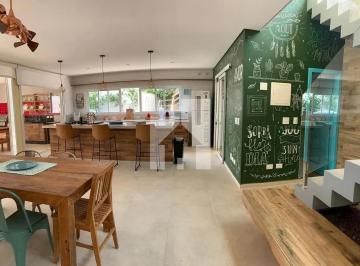51746048077833.jpg · Magnifico Sobrado à venda com 3 Dormitórios sendo 1 Suíte, Área Gourmet, Piscina de Borda Infinita,