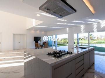 Casa · 388m² · 5 Quartos · 4 Vagas · Casa Condominio para Venda - 388m², 5 dormitórios, sendo 3 suites, 4 vagas - Ter