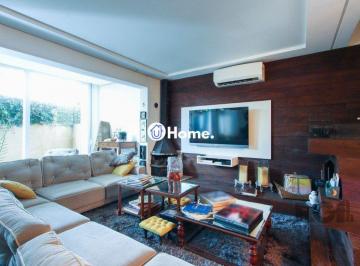 Casa · 327m² · 3 Quartos · 3 Vagas · Casa com 327m² de área privativa, oferecendo 3 dormitórios, sendo 3 suítes