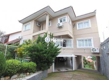 Casa · 700m² · 4 Quartos · 6 Vagas · EXCELENTE CASA COM 4 DORMITÓRIOS, 6 VAGAS DE GARAGEM E VISTA PANORÂMICA.