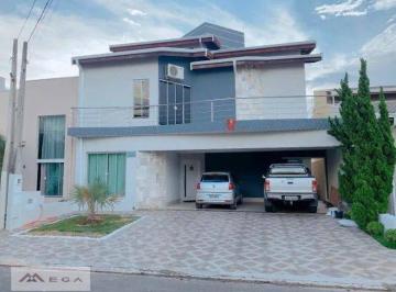 6c9ffe3be3fa1ffba27546f5de50d94275a43fed · Casa com 3 quartos