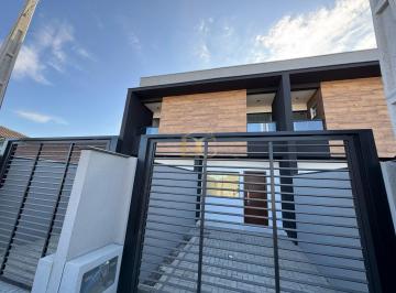 Casa · 65m² · 2 Quartos · 1 Vaga · Sobrado Geminado com 2 suítes