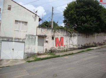 37848e6b5b8b0f4a124b5e0ce8ac9e8369469d80 · Terreno com Edicula no Fundo