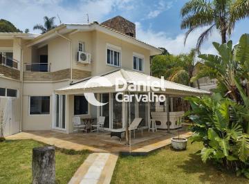 Casa · 300m² · 5 Quartos · 3 Vagas · Casa frente mar á venda em Governador Celso Ramos/SC