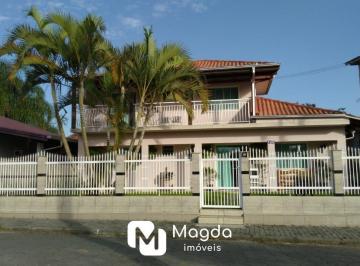 Casa · 140m² · 3 Quartos · 2 Vagas · Conforto, espaço e localização perfeita em um só lugar. Viva o melhor de Gaspar em grande estilo!