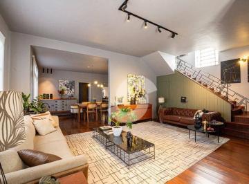 Casa · 288m² · 6 Quartos · 4 Vagas · Casa em Vital Brasil, Niterói/RJ de 288m² 6 quartos à venda por R$ 1.550.000,00