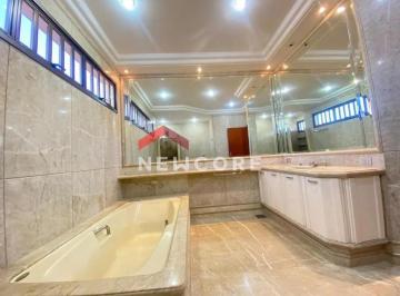 Casa · 300m² · 3 Quartos · 3 Vagas · Sobrado em  Rua Itanhandu - Osvaldo Rezende - Uberlândia/MG