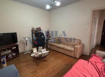 Sala · Imperdível Casa à Venda na Mooca, São Paulo-SP! 2 Quartos, 1 Sala, 2 Banheiros, 2 Vagas de Garagem -