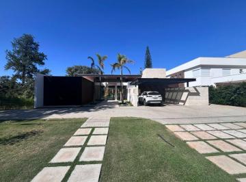 Casa · 500m² · 4 Quartos · 5 Vagas · Sobrado à venda em Araçoiaba da Serra, Condomínio Lago Azul, com 4 suítes, com 500 m²
