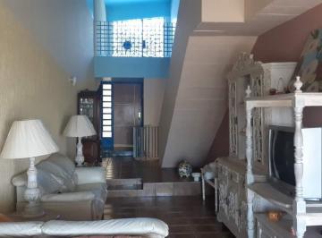 Casa · 554m² · 4 Quartos · 3 Vagas · Sobrado com 554 m² localizado no Bairro Aclimação em São Paulo - SP