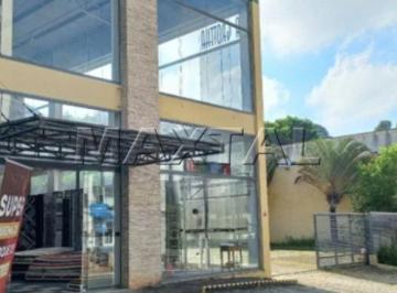 Comercial · 1950m² · 50 Vagas · Galpão para locação de 1.950m², 8 banheiros e 50 vagas externas, em Santana!