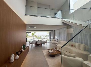 8a072ab2b3556efaa70f989a5df1458b685a976b · Casa Espetacular, com 4 suítes, escritório, Mobiliada e Decorada à Venda no Condomínio Villas do Gol