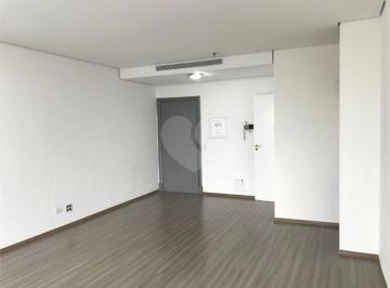 Apartamento · 32m² · 1 Vaga · Salas à venda em Cidade monções - SP