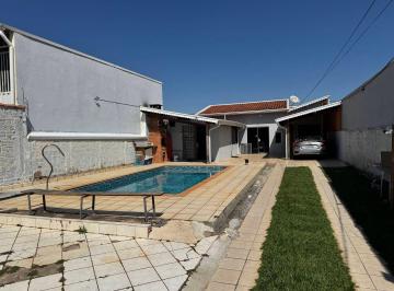 Casa · 370m² · 3 Quartos · 6 Vagas · Casa no Laranjeiras em Artur Nogueira