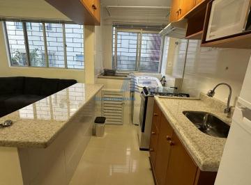 Apartamento · 48m² · 2 Quartos · 1 Vaga · Apartamento 2 dormitórios, térreo, reformado e mobiliado no Jardim Atlântico, Florianópolis/SC