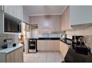 Apartamento · 95m² · 3 Quartos · 2 Vagas · Apartamento com 3 quartos sendo 1 suíte, à venda no Jardim Irajá por R$ 429.999