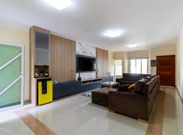Casa · 213m² · 4 Quartos · 4 Vagas · Sobrado para venda com 4 quartos, sendo 4 suítes, 213m²
