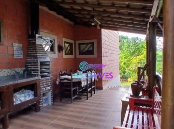 4f4c115ef8eca401bc5861438605bb2437342125 · Chácara no bairro Monterrey em Louveira , 1200m² de terreno, 3 quartos, área gourmet, gramado, 5 vag