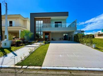 Casa de 4 quartos, Peruíbe · CASA COM PISCINA A VENDA NA PRAIA EM PERUIBE/SP