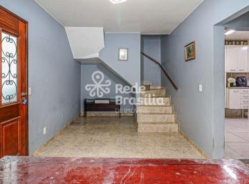 Casa · 291m² · 5 Quartos · 2 Vagas · QE 38, Sobrado à venda, Guará II.