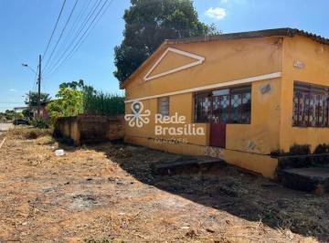 Casa · 154m² · 6 Quartos · Rua Romildo Alves - Casa - terreno de esquina à venda - Brasilândia de Minas - MG.
