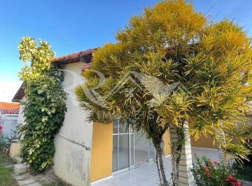 Foto 01 · Casa Solta de 3 Quartos em Condomínio - Catu de Abrantes, Camaçari-BA  200m²  2 vagas - Imperdível!