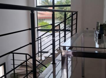 Casa · 212m² · 3 Quartos · 2 Vagas · Sobrado à venda em Jacareí, Loteamento Villa Branca, com 3 suítes, com 250 m²