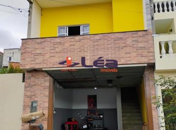 Foto 01 · Sobrado à venda em Suzano-SP, Jardim Lígia: 2 quartos, 1 suíte, 1 sala, 1 banheiro, 1 vaga de garage