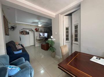 Casa · 177m² · 5 Quartos · 1 Vaga · Sobrado à venda no Campo Grande em Santos.
