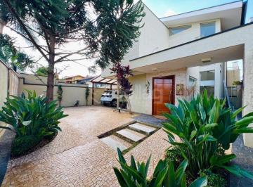 Casa · 235m² · 3 Quartos · 4 Vagas · Casa à venda em Valinhos no interior de São Paulo