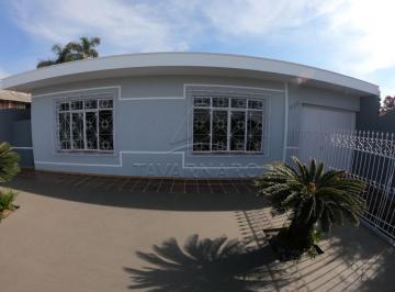 Casa · 468m² · 3 Quartos · 3 Vagas · Casa Padrão em Ponta Grossa