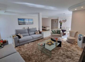 Sala · Casa 4Q a venda no Setor Aeroporto Casa de Rua com 4 Quarto(s) por R$ 1.370.000 no setor Setor Aerop