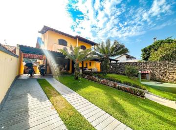 Casa · 240m² · 5 Quartos · 6 Vagas · Casa em Piratininga, Niterói/RJ de 240m² 5 quartos para locação R$ 8.000,00/mes