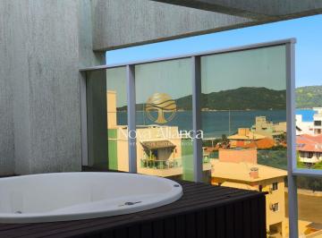 Apartamento · 142m² · 3 Quartos · 2 Vagas · Cobertura à venda na praia do Mariscal em Bombinhas/SC