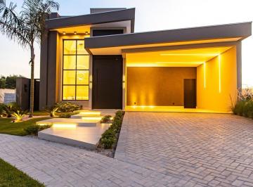 Casa · 179m² · 3 Quartos · 2 Vagas · Casa térrea Alto Padrão no Florais do Parque
